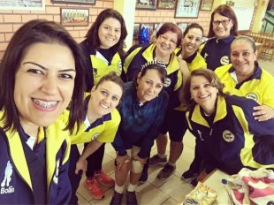 EQUIPE FEMININO DO CLUBE CAIXEIROS VIAJANTES