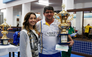 S.U.A.C. BOM PROGRESSO - BOM PRINCIPIO 5º LUGAR
4º ESTADUAL SÉRIE OURO MASTER MASCULINO - SANTA MARIA S.U.A.C. BOM PROGRESSO - BOM PRINCIPIO 5º LUGAR
4º ESTADUAL SÉRIE OURO MASTER MASCULINO - SANTA MARIA